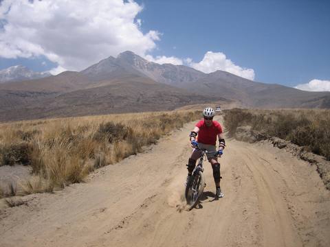 Foto 5 de Descenso en bicicleta por el volcán Chachani